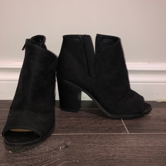 🌟2 for 35$ black suede thick heel bootie - Picture 2 of 4